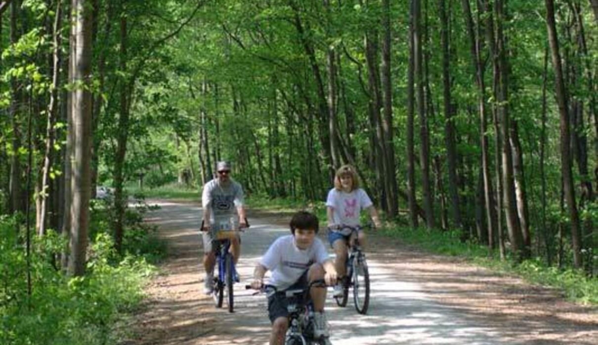 A Hiker’s Path: Westward trip leads to stop at Finger Lakes State Park in Missouri – Spencer Evening World