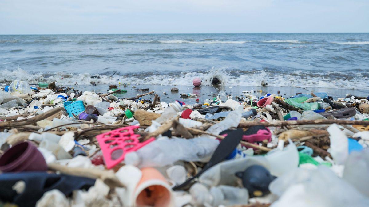 Engaging Communities in the Fight ​Against Plastic Waste